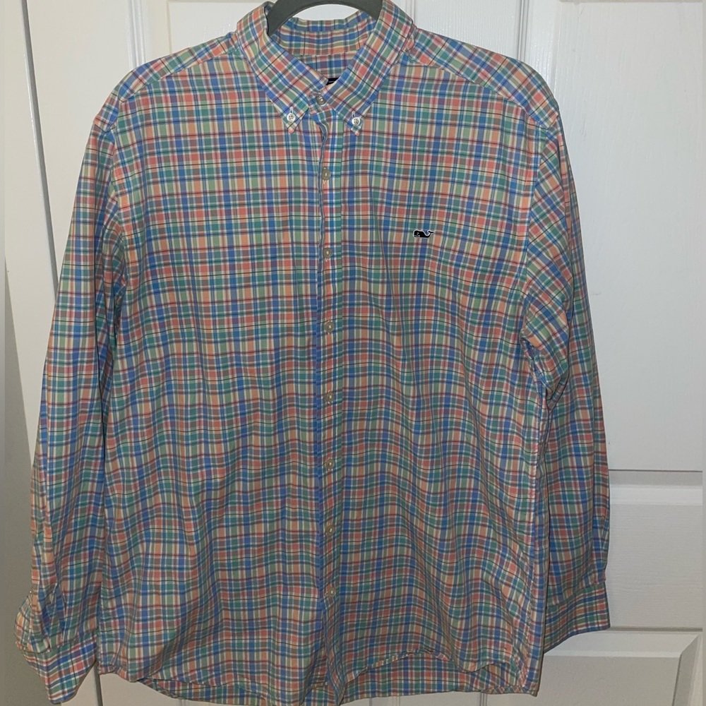 Men’s vineyard vines button up shirt